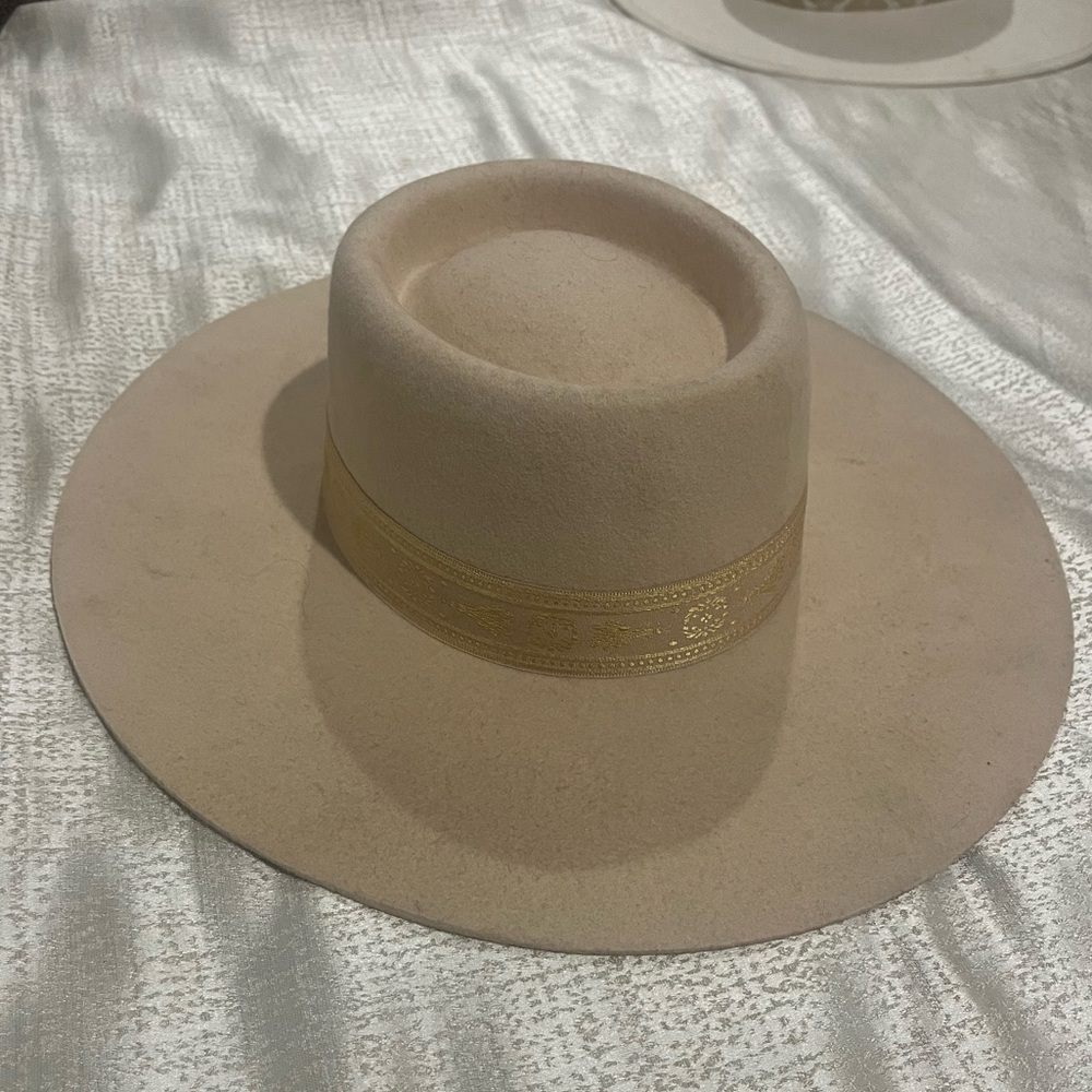 Lack of color hat